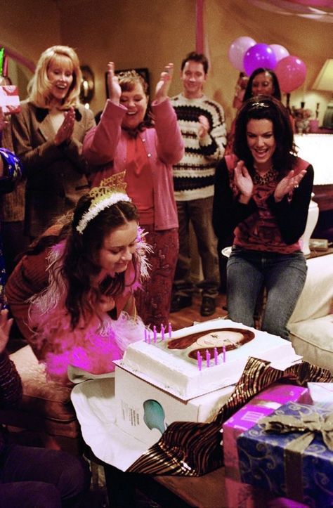 Gilmore Girls Party, Team Logan, Girl Bday Party, Lorelai Gilmore, Bday Girl, Rory Gilmore, Gilmore Girls, Best Shows Ever, Gossip Girl