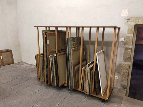 Archives Room, Rangement Art, Plein Air Easel, Art Studio Storage, Art Spatial, Art Studio Space, Art Studio Room, Art Studio Design, Art Painting Tools