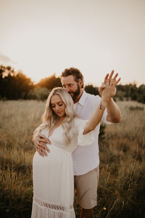 maternity in a field Grassy Field, Maternity Session, Pregnancy Shoot, Pregnancy Photoshoot, Maternity Photography, Pregnancy Photos, Wild Flowers, Couple Photos, Instagram Photo