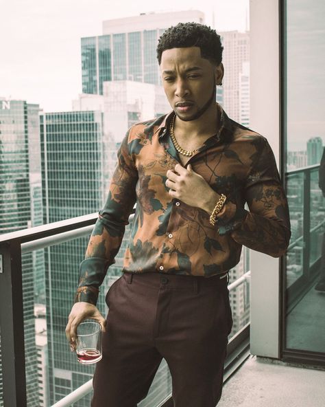 Jacob Latimore, Latin Men, Bae Watch, Suits Men Business, Black Tv, Dapper Gentleman, Mens Fashion Casual Outfits, Black Men Fashion, Mens Fashion Casual