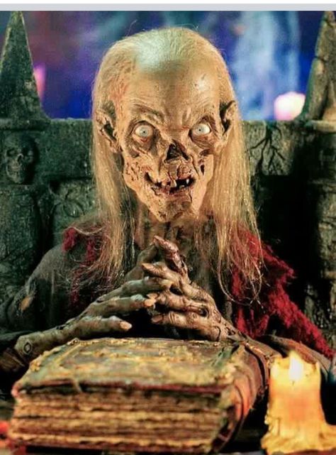 Tales from the crypt Now really! I don't look like this during the daylight! You… 90s Tv Shows, Tales From The Crypt, Tv Horror, Old Tv Shows, Photo Vintage, Classic Horror, Old Tv, Classic Tv, American Horror