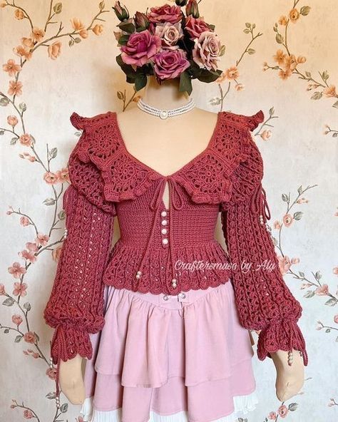 Academia Crochet Pattern, Crochet Top Vintage, Crochet Dark Academia, Crochet Academia, Lace Crochet Top Pattern, Dark Academia Crochet, Crochet Vintage Dress, Academia Crochet, Sophisticated Crochet