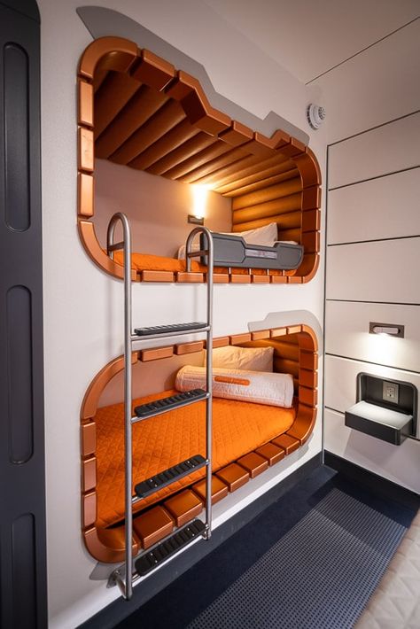 Room Tour: Star Wars Galactic Starcruiser Cabin Photos & Video - Disney Tourist Blog Futuristic Bed, Scifi Room, Sci Fi Room, Galactic Starcruiser, Cabin Photos, Futuristic Bedroom, Scifi Interior, Books And Movies, Spaceship Interior