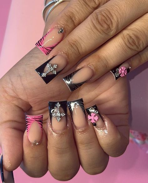 y2k, nails, pink, zebra print Short Duckies, Hot Pink Short Nails, Long Nail Art Designs, Y2k Nail Art, Pink Zebra Nails, Short Nail Design, Nail Spot, Elite Nails, Y2k Nail