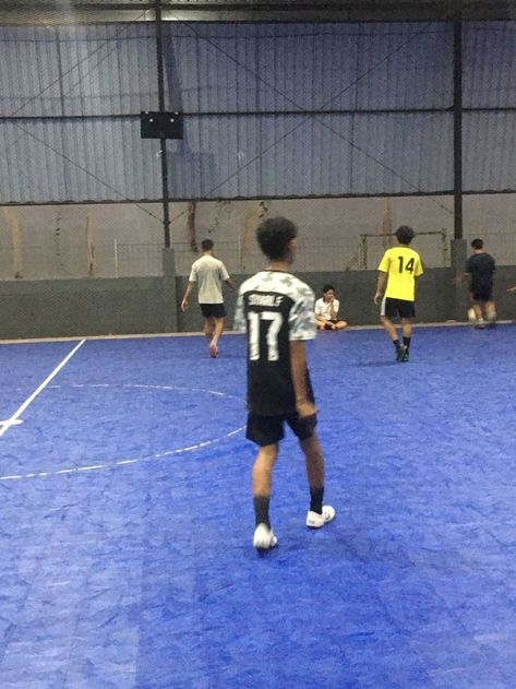 Foto Futsal Aesthetic, Futsal Aesthetic Boy, Futsal Boyfriend, Cwo Futsal, Pap Futsal, Futsal Aesthetic, Cogan Futsal, Main Futsal, Futsal Court