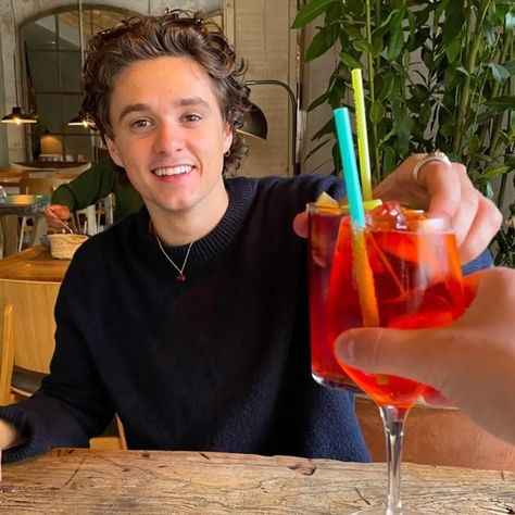 Brad Simpson Imagines, Brad The Vamps, Meet The Vamps, Bradley The Vamps, Happy 27th Birthday, Kendall Jenner Video, Connor Ball, James Mcvey, Will Simpson