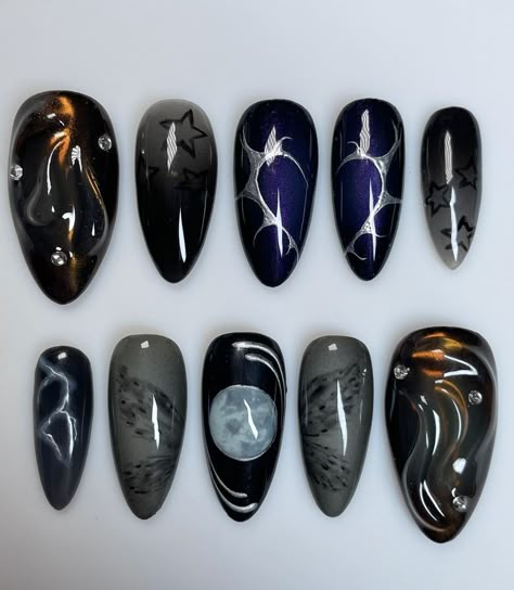 elle (@innerbloom.nails) | Instagram profile Black Nails Aesthetics, Space Almond Nails, Dark Nails Designs, Innerbloom Nails, Mystical Nails, Nails Moon, Dark Fairy Core, Bday Nails, Nail Aesthetic