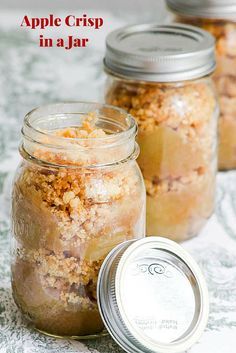 Mason Jar Deserts, Mason Jar Baking, Mason Jar Desserts Recipes, Mason Jar Cakes, Mason Jar Desserts, Cake In A Jar, Dessert In A Jar, Mason Jar Meals, Meals In A Jar