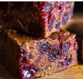 LIFE/STYLE: Sticky Cranberry Gingerbread Cranberry Gingerbread Cake, Sticky Cranberry Gingerbread, Cranberry Gingerbread, Gingerbread Recipe, Gingerbread Cake, Nyt Cooking, Christmas Cakes, Molasses, Let Them Eat Cake