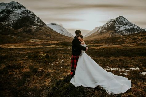 Glencoe Photoshoot, Glencoe Wedding, Elopement In Scotland, Glencoe Elopement, Elopement Scotland, Scotland Wedding Photography, Shoot Moodboard, Glasgow Wedding, Highlands Wedding