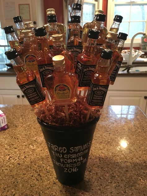 Bouquet of Whiskey for my date for fraternity formal Fraternity Formal, Jack Daniel, Alcohol Drink Recipes, Fraternity, Drink Recipes, Flowers Bouquet, Whiskey, Bouquets, Fathers Day