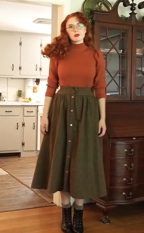 Vintage Fall Outfits 50s, Cozy Librarian Outfit, Cottage Core Professional Outfits, Business Casual Cottagecore, Librarian Aesthetic Outfit Plus Size, Mid Size Vintage Fashion, Plus Size 50s Fashion, Librarian Outfit Work Clothes, Retro Work Outfit