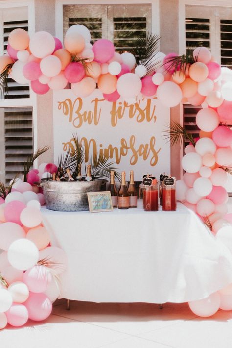 Drink table with pink balloons and calligraphy sign from In Jessiland | The Pink Bride®️️ www.thepinkbride.com Engagement Party Themes, Brunch Decor, Champagne Brunch, Bridal Shower Planning, Tropical Baby Shower, Bridal Shower Inspiration, Bridal Bachelorette Party, Mimosa Bar, Birthday Brunch