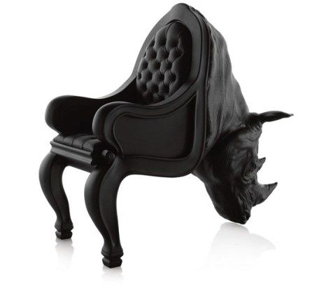 Maximo Reira was a doctor, and then he retired to make furniture. Like these completely ridiculous and totally amazing animal chairs that would make any house creepier, zanier, and not a little bizarre. Unique Office Chairs, Animal Chair, Unusual Furniture, Unique Chair, Black Chair, White Chair, Funky Furniture, Cafe Chairs, Chaise Design