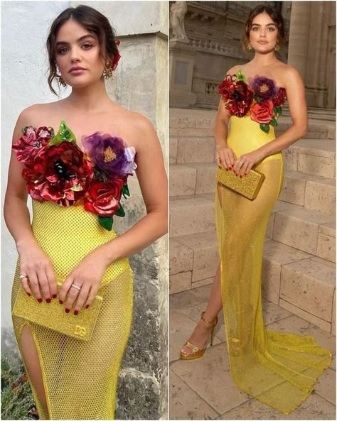 Fiesta Dress Outfit, Flower Inspired Dress, Flower Outfit, Flower Gown, Yellow Outfits, Fiesta Outfit, Dress With Flowers, Summer Fashion Dresses, فستان سهرة