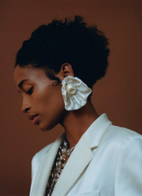 Jewelry Photography, Beauty Editorial, Photography Inspo, Black Is Beautiful, Photoshoot Ideas, Editorial Fashion, Jewelry Inspiration, Portrait Photography, Fashion Photography