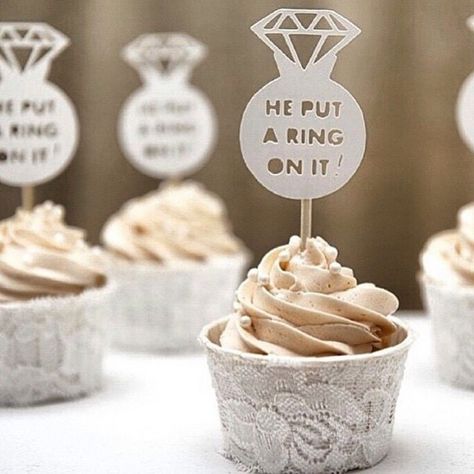 Engagement Cupcakes, Engagement Party Diy, It Cake, Engagement Party Planning, Toppers Diy, Engagement Dinner, Engagement Cakes, Engagement Party Decorations, Engagement Party Wedding