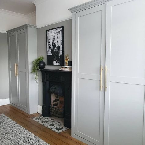 House Number 1 on Instagram: “Happy humpday! Although it feels like all the days now just merge into one! #bedroomdecor #bedroomdecor #beautifulhomes…” Victorian Bedroom Fireplace, Built In Cupboards Bedroom, Fireplaces Layout, Bedroom Built Ins, Bedroom Built In Wardrobe, Cottage Dining Rooms, Bedroom Cupboards, Victorian Bedroom, Built In Cupboards