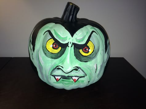 Vampire Painted Pumpkin Dracula Painted Pumpkin, Dracula Pumpkin Painted, Shrek Painted Pumpkin, Vampire Painted Pumpkin, Vampire Pumpkin Painting, Pumpkin Witch Face, Pumpkin Eyeball, Painting Vampire, Pumpkin Designs Painted