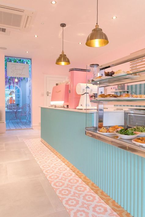 Blue Coffee Bar, Colorful Coffee Shop, Cake Shop Design, Colorful Cafe, Pink Painted Walls, Cafe Counter, Cosy Cafe, Smoothie Shop, Pink Cafe