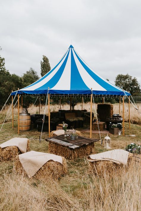 Festival Tent Ideas, Circus Tent Wedding, Circus Tent Party, Harry Potter Wedding Ideas, Tent Festival, Circus Tents, Circus Festival, Festival Tent, Carnival Tent