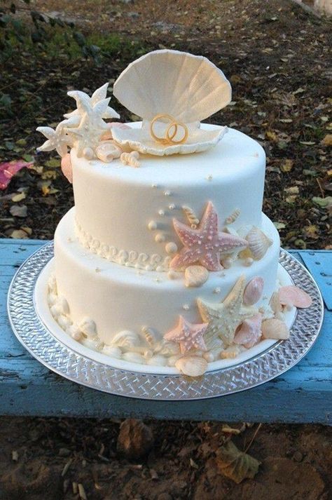 Beach Style Wedding, Simple Wedding Cakes, Wedding Theme Design, Beach Theme Wedding Cakes, Beach Wedding Decorations Reception, Beach Cakes, Sea Wedding, Beach Wedding Cake, Romantic Wedding Cake