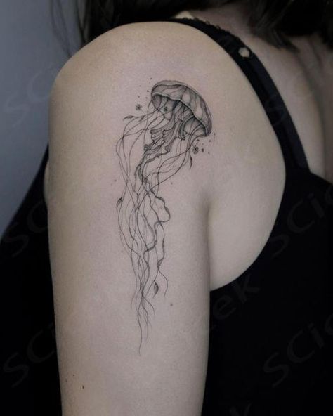 Sea Tattoo Ideas Sleeve, Jellyfish Tattoo Back, Medusa Tattoo Animal, Fine Line Jellyfish Tattoo, Under The Sea Tattoo, Unique Jellyfish, Venus Tattoo, Whimsical Princess, Abstract Tattoo Ideas