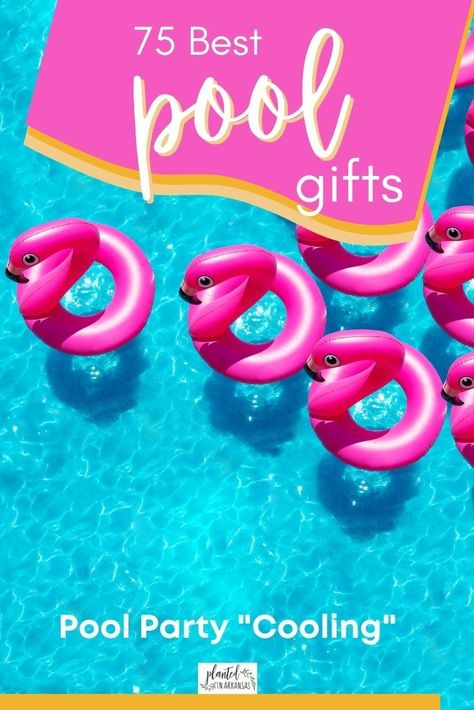 Pool Basket Ideas, Fun Pool Accessories, Pool Themed Gift Basket, Must Have Pool Accessories, New Pool Gift Ideas, Diy Pool Signs Decor, Pool Basket Gift Ideas, Pool Party Hostess Gift Ideas, Best Pool Accessories