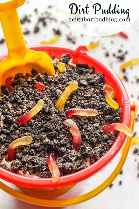 Classic creamy Dirt Pudding is an easy no bake recipe everyone goes crazy for! It's super fun and incredibly delicious. Save this one for all your summer get-togethers! #dirtpudding #nobakedessert Dirt Cake With Gummy Worms, Oreo Dirt Dessert, Dirt Pudding Recipe, Halloween Dirt Pudding, Dirt Cakes, Dirt Dessert Recipe, Dirt And Worms, Dirt Pudding Recipes, Dirt Recipe