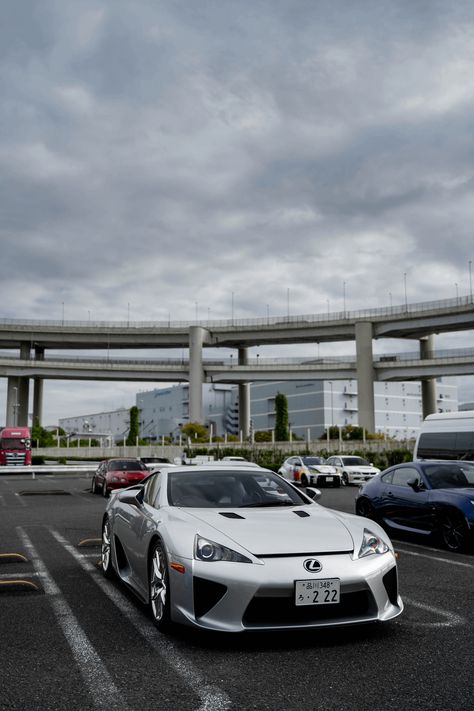 [Lexus LFA] on a coffee run in Daikoku PA this morning : r/spotted Lexus Lfa, Jdm, Running