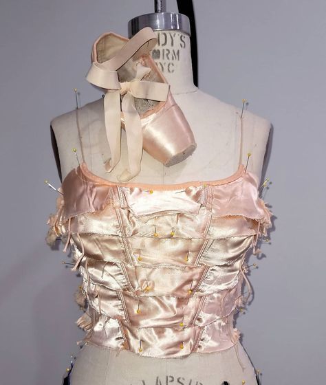 Kristin Mallison on Instagram: “🩰🩰 Corset made from repurposed ballet pointe shoes 🩰🩰 . #repurposed #ballet #pointeshoes #ballerina #pink #satin #corset #pointe” Corset Aesthetic, Ballet Pointe, Ballet Pointe Shoes, Pointe Shoe, Ballerina Pink, Satin Corset, Pointe Shoes, Beauty Standards, French Girl