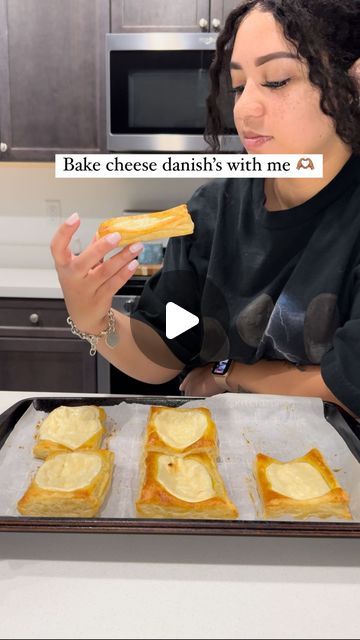 Taylor Johnson | Las Vegas Realtor ®️ on Instagram: "Sooo flaky & delicious. Stop over paying for cheese danish’s and start making them yourself 🥰   Super quick. Super easy.   1 roll of puff pastry will make 6 danishes. So simply double this recipe for 12.   1/2 block of cream cheese  1/4 cup of sugar  About 1tsp of vanilla  And a pinch of salt   * disclaimer, I NEVER measure so just do what feels right 😉   Mix your ingredients  Brush the egg wash on your puff pastry  Scoop your cream cheese mixture to the center of the ‘danish’   Bake in the oven at 400° for 15 minutes.   Enjoy!   #home #cooking #cheesedanish #lasvegas" Strawberry Danish Puff Pastries, Cream Cheese Danish With Puff Pastry, How To Use Puff Pastry, Puff Pastry Cream Cheese Danish, Cream Cheese Danish With Crescent Rolls, Quick Cream Cheese Desserts, Cream Cheese Filling For Pastry, Cream Cheese Danish Puff Pastry, Puff Pastry Breakfast Recipes