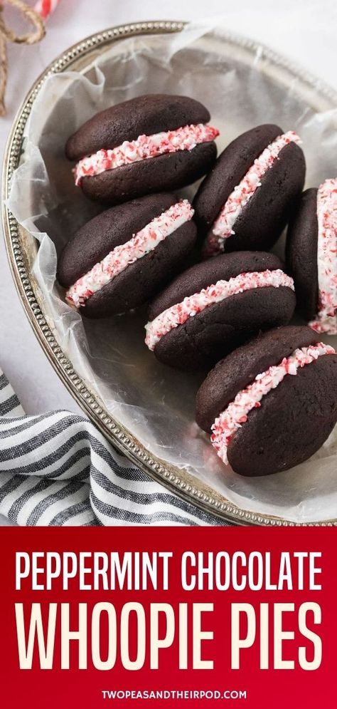 Peppermint Chocolate Whoopie Pies, Peppermint Whoopie Pie Recipe, Candy Cane Whoopie Pies, Whoppie Pies Peppermint, Winter Whoopie Pies, Whoopie Pie Filling Marshmallow Fluff, Chocolate Peppermint Whoopie Pies, Holiday Whoopie Pies, Peppermint Marshmallow Cookies, Christmas Whoopie Pie Recipe