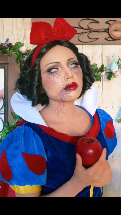 Halloween Makeup Videos, Zombie Contacts, Bday Makeup, Snow White Makeup, Disney Princess Gif, Snow White Halloween Costume, Zombie Princess, Disney Princess Makeup, Princess Videos