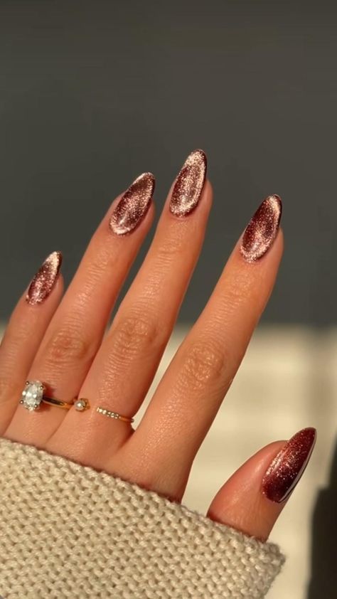 Red Nails Burgundy, Glittery Red Nails, Red Cat Eye Nails, Red Nails Fall, Fall Nail Idea, Nails Burgundy, Red Cat Eye, Oval Nails Designs, Dark Red Nails