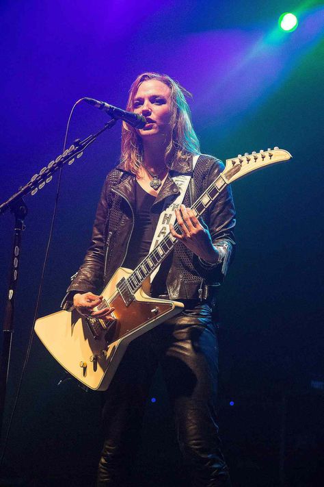 Women Guitarists, Lizzy Hale, Mayday Parade Lyrics, Lzzy Hale, The Amity Affliction, Mayday Parade, Women Of Rock, Halestorm, Music Genre