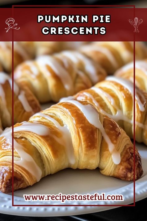 Enjoy these flaky crescent rolls filled with a sweet pumpkin pie mixture and topped with a delicious maple glaze. Perfect for any fall occasion! Pumpkin Filled Crescent Rolls, Pumpkin Pie Crescent Rolls, Pumpkin Crescent Rolls, Filled Crescent Rolls, Croissant Recipe, Appetizers Easy Finger Food, Crescent Roll Dough, Seasonal Treats, Sweet Pumpkin