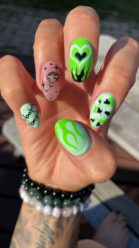 #nailsbykim Power Puff Girls Nails, Buttercup Powerpuff Girl, Buttercup Powerpuff, Power Puff Girls, Power Puff, Puff Girl, Girls Nails, Cute Acrylic Nails, Powerpuff Girls