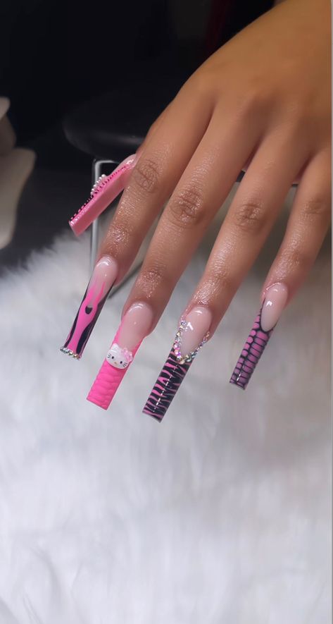 Silver Acrylic Nails, Acrylic Nail Designs Coffin, Drip Nails, Claw Nails, Aesthetic Nails, Colored Acrylic Nails, Glow Nails, Fall Acrylic Nails, Exotic Nails