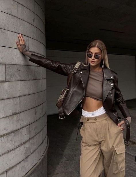 Top Aesthetic, Streetwear Outfit Ideas, Jacket Outfit Women, Leather Jacket Outfits, Looks Street Style, Streetwear Outfit, Aesthetic Outfits, Outfits Casuales, Cute Casual Outfits