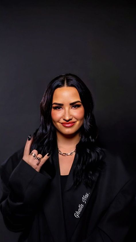 Demi Lovato Weight, Demi Lovato 2017, Demi Lovato Live, Demi Lovato Albums, Demi Lovato Body, Demi Lovato Style, Weight Gain Journey, Body Image Art, Influential Women