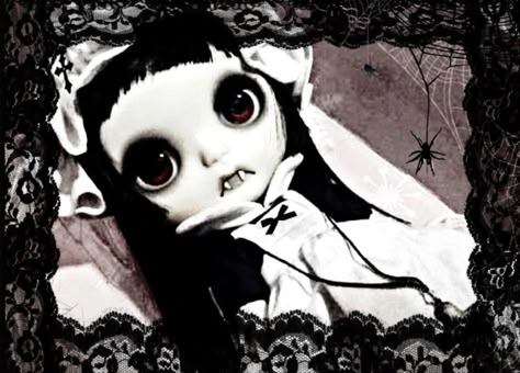 Still Doll Vampire Knight, Vampire Doll Aesthetic, Doll Core Aesthetic, Creepy Doll Aesthetic, Goth Y2k, Emo Pfp, Creepy Core, 2013 Swag Era, Mazzy Star