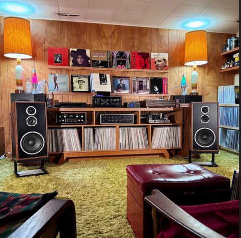 Basement Theater, Vinyl Record Furniture, Vinyl Record Room, Audiophile Room, Hifi Room, Music Room Design, Audiophile Listening Room, Home Music Rooms, Vinyl Room