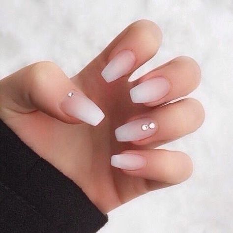 The prettiest ✨ frosted nails 😍 Unghie Sfumate, Nail Salon Design, Nail Art Ombre, Trendy Nail, Trendy Nail Design, Prom Nails, Coffin Nails Designs, Cute Nail Designs, Bling Nails