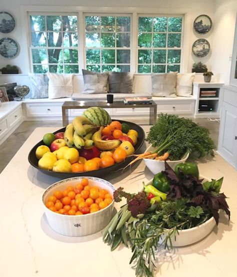 ciao! newport beach: a peek into yolanda's new farmhouse Gigi Hadid House, Seating In Kitchen, Malibu Homes, Glass Fridge, Yolanda Foster, New Farmhouse, Yolanda Hadid, Malibu Home, Summer Harvest