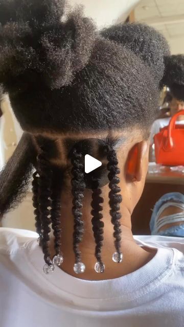 Lo Laisi on Instagram: "Medium size threads twist 😁 Simple with easy maintenance ❤️ #naturalhairstyles  #protectivestyles   ✨Tag a Natural hair lover to see this👌🏿  • • #naturalhairstyle #naturalbeauty #naturalhair #protectivestyles #noheathairstylesfirlonghair" African Threading, Natura Hair, Hair Threading, Medium Hair Braids, Girly Hairstyles, Easy Hairstyles For Kids, Natural Braided Hairstyles, Natural Twists, Natural Braids