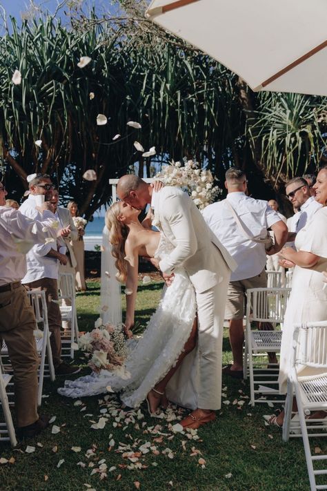 RACHEL + JOHN AT NOOSA BOATHOUSE – Willow Bud Wedding Flowers British Weddings, Wedding In Turkey, Best Wedding Destinations, Civil Marriage, Boathouse Wedding, German Wedding, Turkey Wedding, Wedding City, Wedding Table Designs