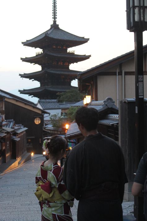 Couples In Japan Aesthetic, Couples In Japan, Couple In Tokyo, Japan Travel Couple, Japan Couple Photo, Japan Lifestyle Aesthetic, Japanese Boyfriend Aesthetic, Japan Couple Aesthetic, Japanese Couple Aesthetic