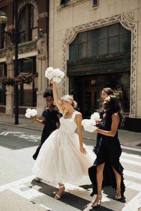 Courthouse Bridesmaid, Courthouse Wedding Bridesmaid, Bhldn Bridesmaid, Courthouse Wedding Dress, Boda Mexicana, Anthropologie Wedding, Dream Wedding Ideas Dresses, Courthouse Wedding, Luxury Wedding Dress