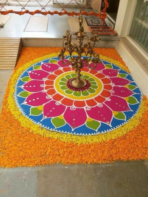 Flower Rangoli Ideas, Artistic Rangoli, Welcome Rangoli, Flower Rangoli Designs, Poo Kolam, Simple Flower Rangoli, Rangoli Designs Photos, Rangoli Designs Simple Diwali, Easy Rangoli Designs Diwali